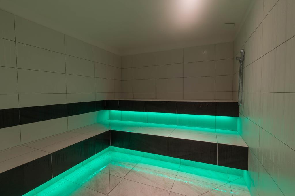 Hotel Gasthof Gruener Baum Глоренца Екстериор снимка