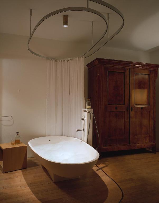 Hotel Gasthof Gruener Baum Глоренца Екстериор снимка