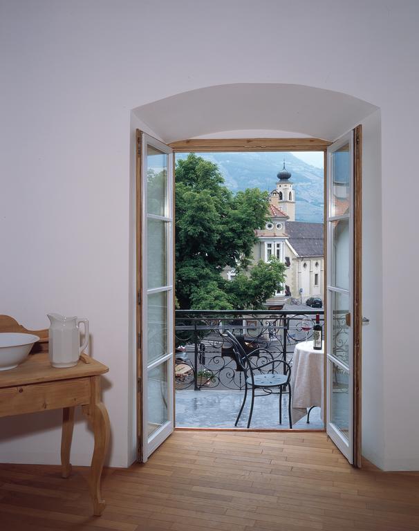 Hotel Gasthof Gruener Baum Глоренца Екстериор снимка