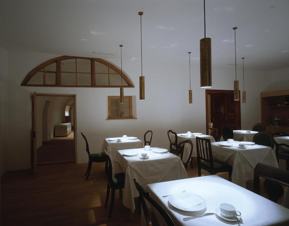 Hotel Gasthof Gruener Baum Глоренца Екстериор снимка