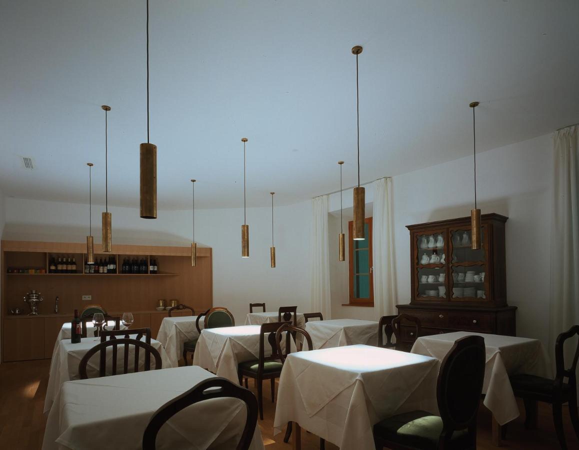 Hotel Gasthof Gruener Baum Глоренца Екстериор снимка